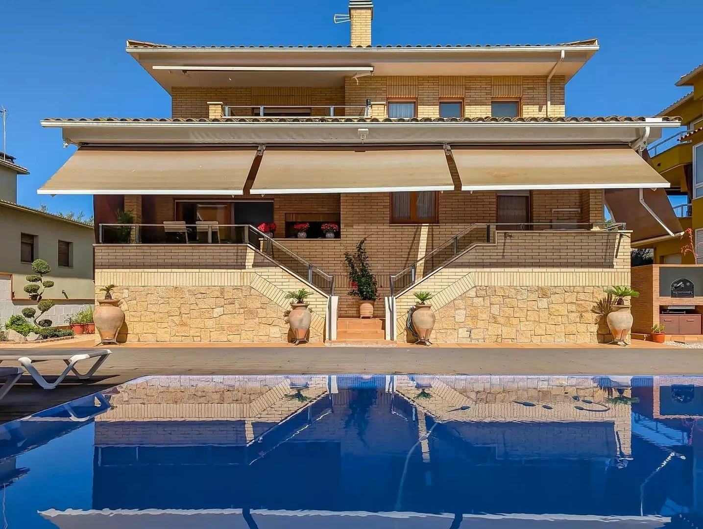 1 - продажа villa banyoles каталония испания