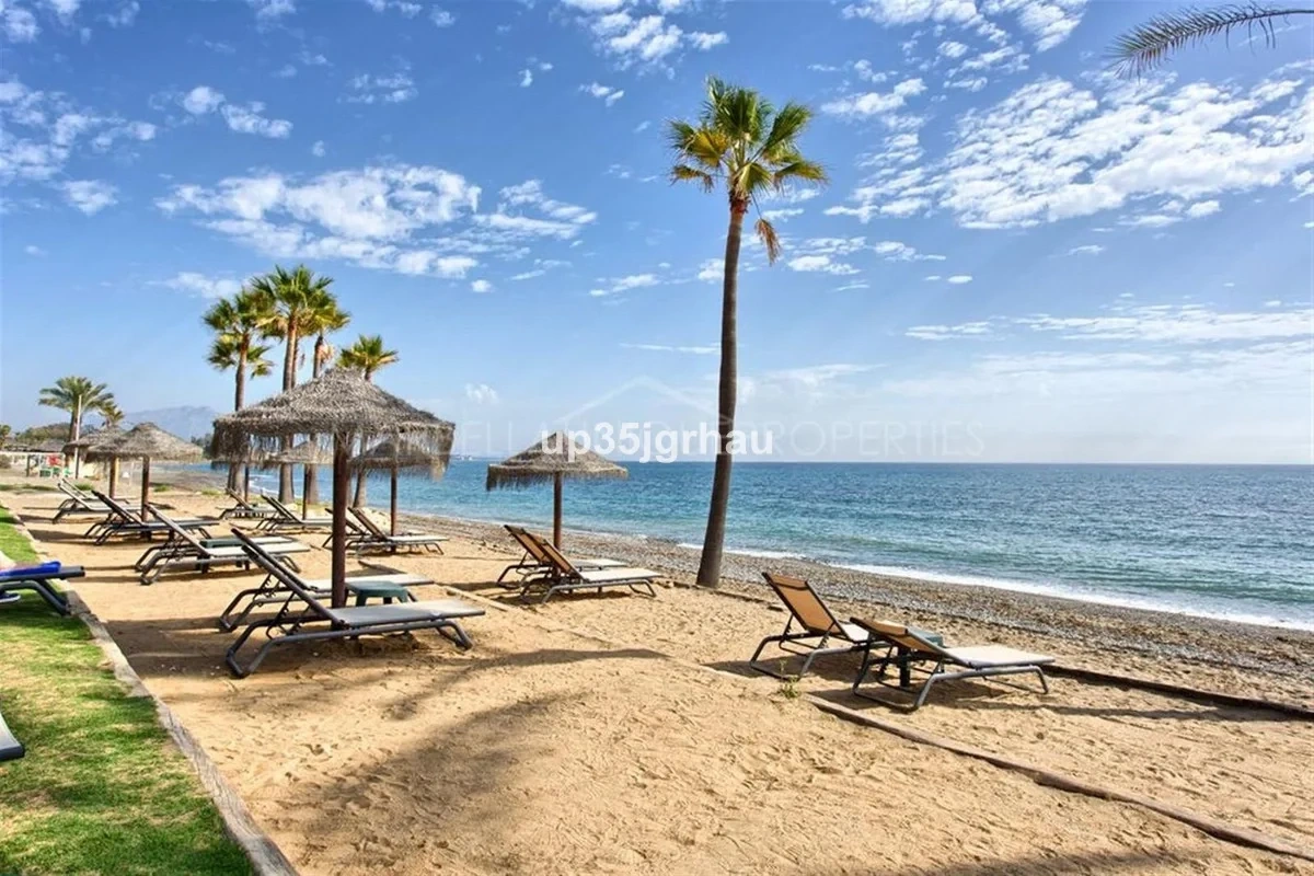 1 - verkoop pand aan het water estepona - costa del sol andalusië spanje