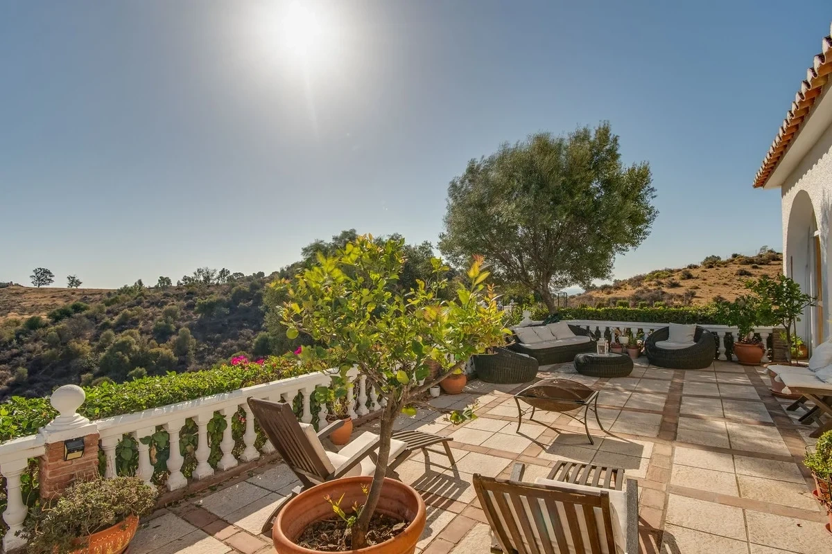 2 - sea view house for sale in la cala de mijas andalusia spain