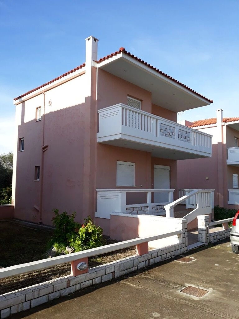 2 - venta casa a pie de playa vrachati peloponeso grecia
