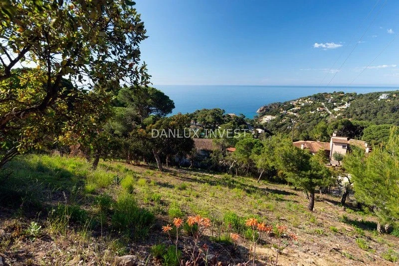2 - verkoop terrein uitzicht op zee tossa de mar catalonia spanje