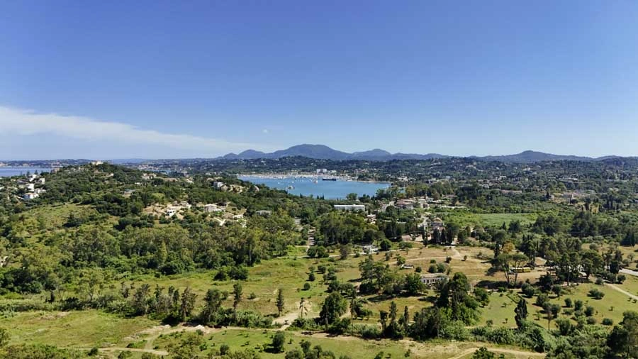 2 - vente villa plage à pied dassia îles ioniennes grèce