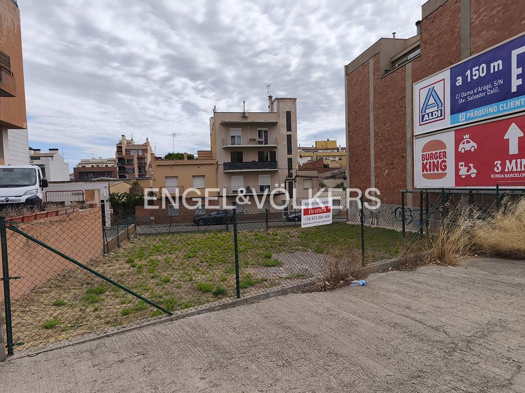 2 - продажа территория figueres каталония испания