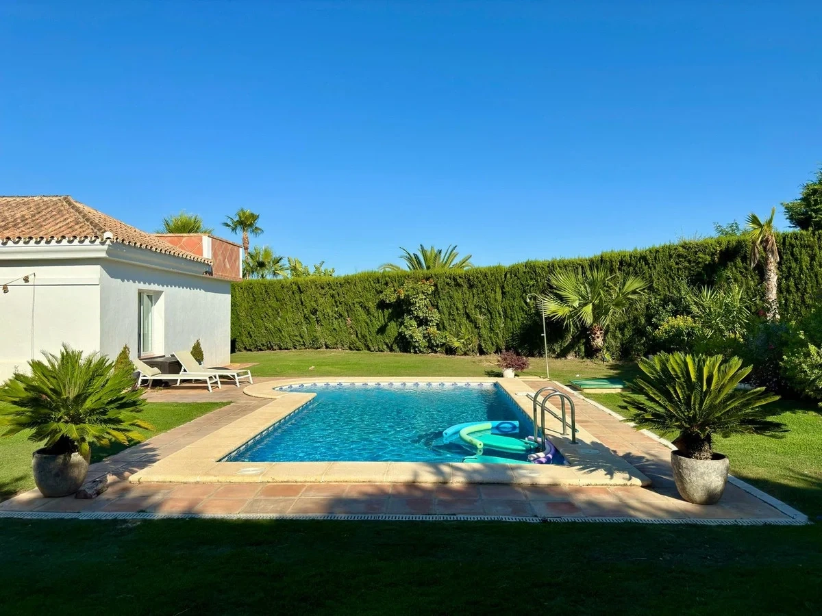 2 - verkauf haus strandpromenade sotogrande andalusien spanien
