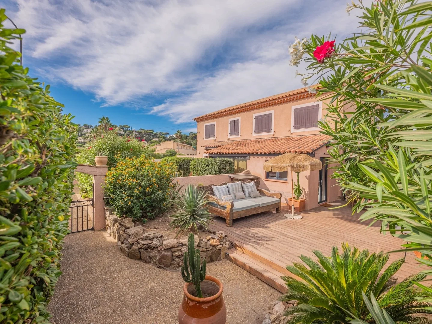 2 - beach walk apartment for sale in sainte-maxime var france