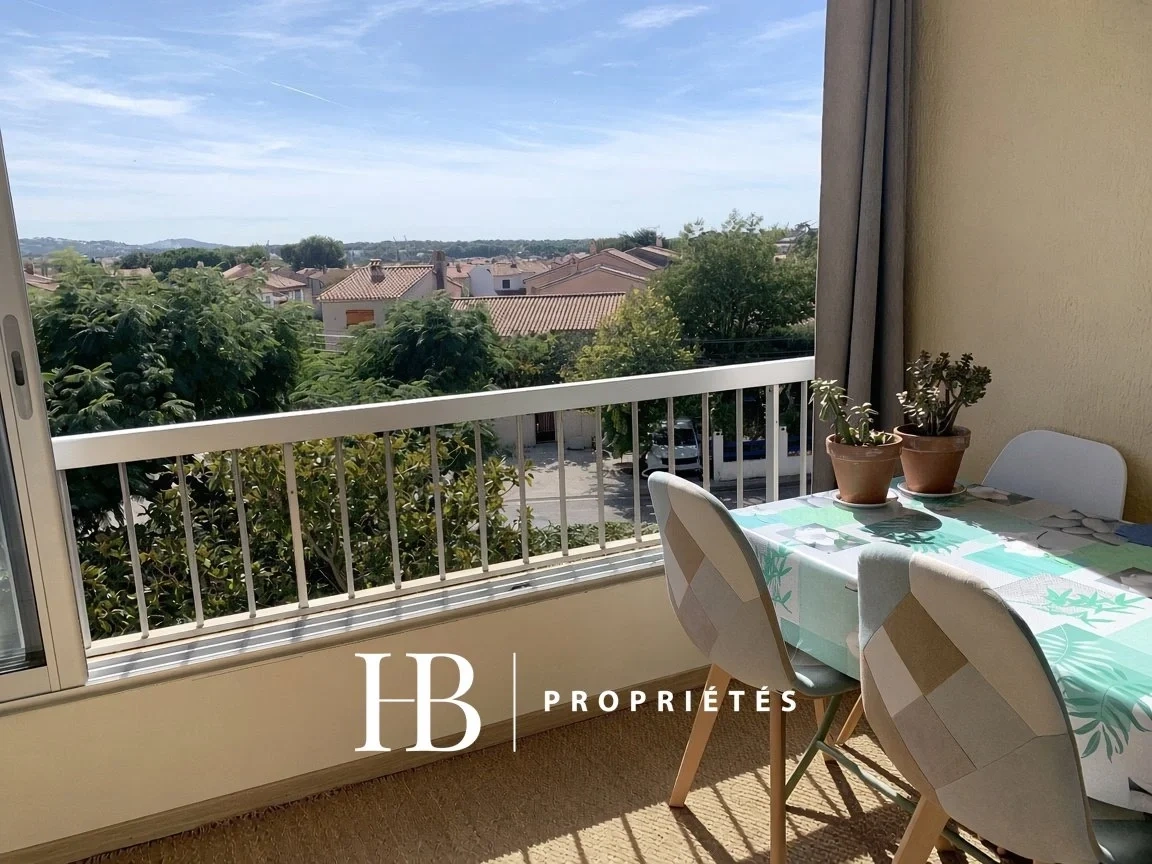 2 - beach walk apartment for sale in six fours les plages var france