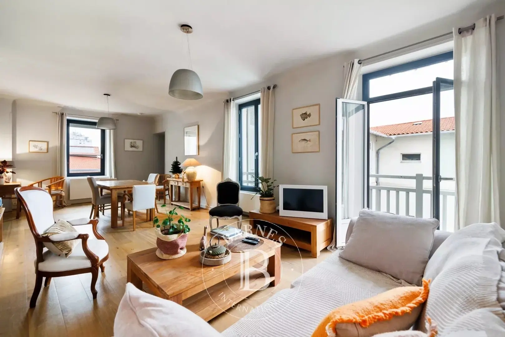 1 - sea view apartment for sale in biarritz - côte basque pyrénées-atlantiques - côte basque france