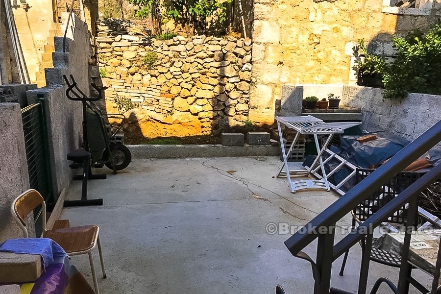 2 - vente maison plage à pied vis split-dalmatie croatie