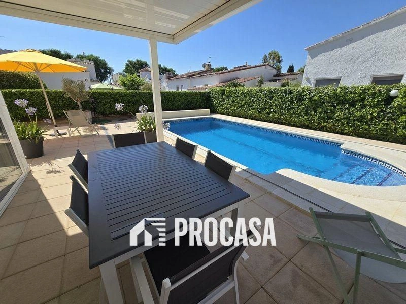 2 - venda casa empuriabrava catalunha espanha