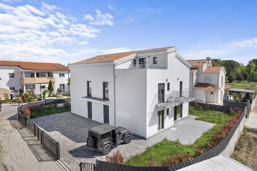 1 - vente maison pieds dans l'eau poreč istrie croatie