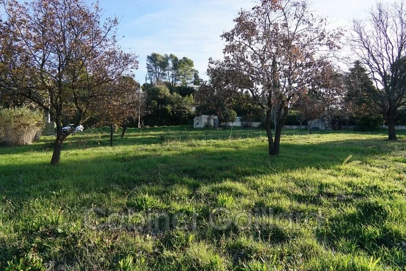 Grundstück von 2 358 m²