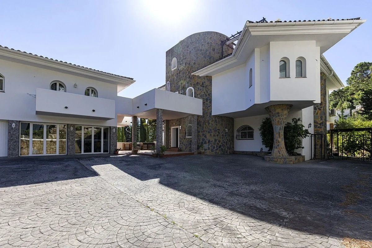 1 - house for sale in benahavis - costa del sol andalusia spain