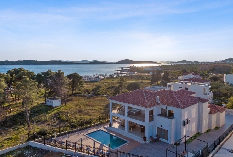 2 - vendita casa vista mare vodice sebenico e tenin croazia