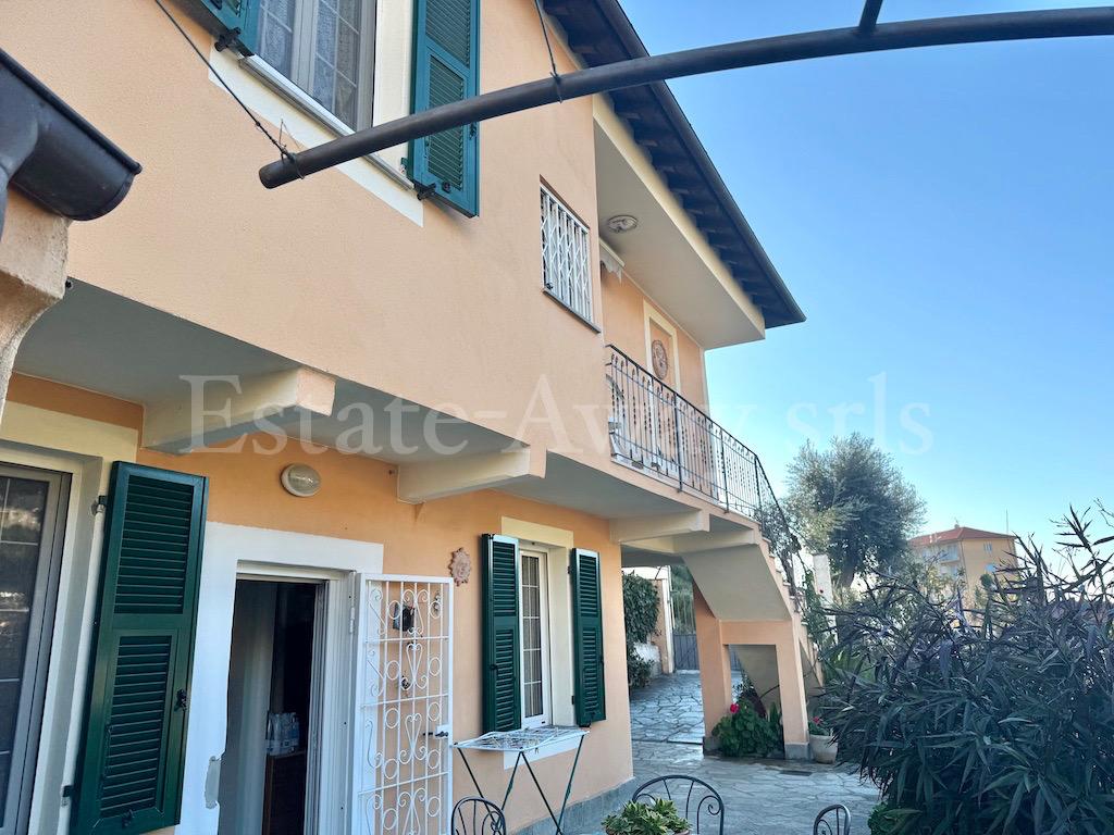 2 - venta casa a pie de playa grimaldi di ventimiglia liguria italia