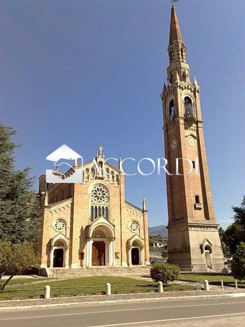 2 - venta terreno cornuda véneto italia