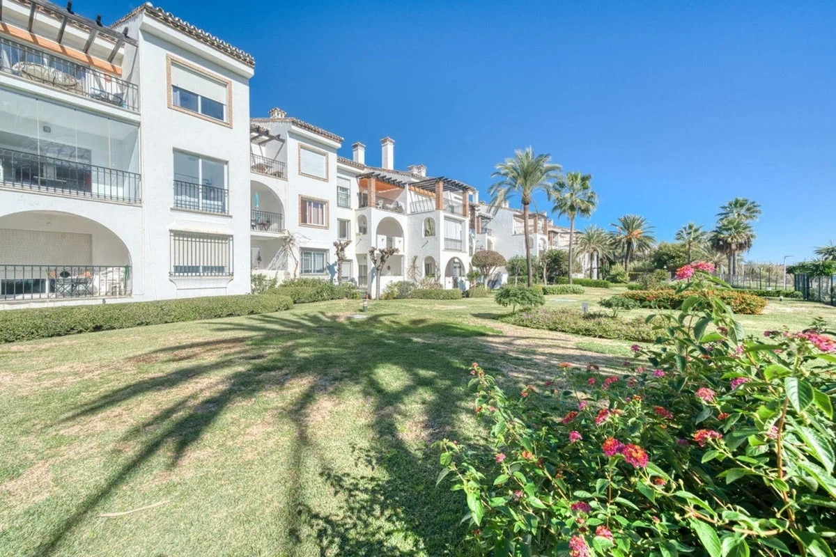 2 - vente appartement pieds dans l'eau estepona - costa del sol andalousie espagne