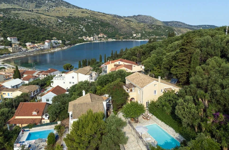 2 - venda casa kassiópi ilhas jónicas grécia