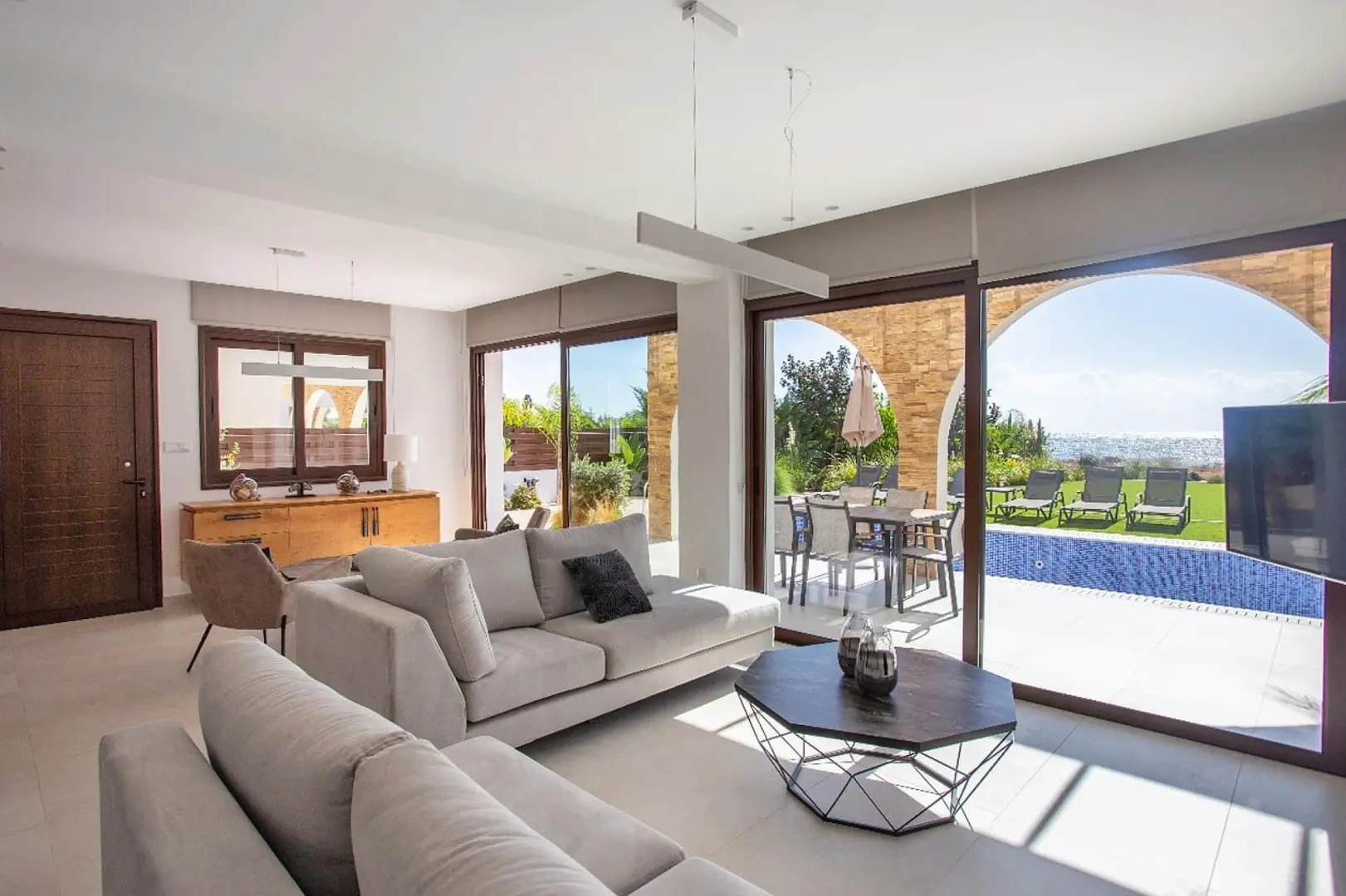 2 - venta apartamento frente al mar agia napa famagusta chipre