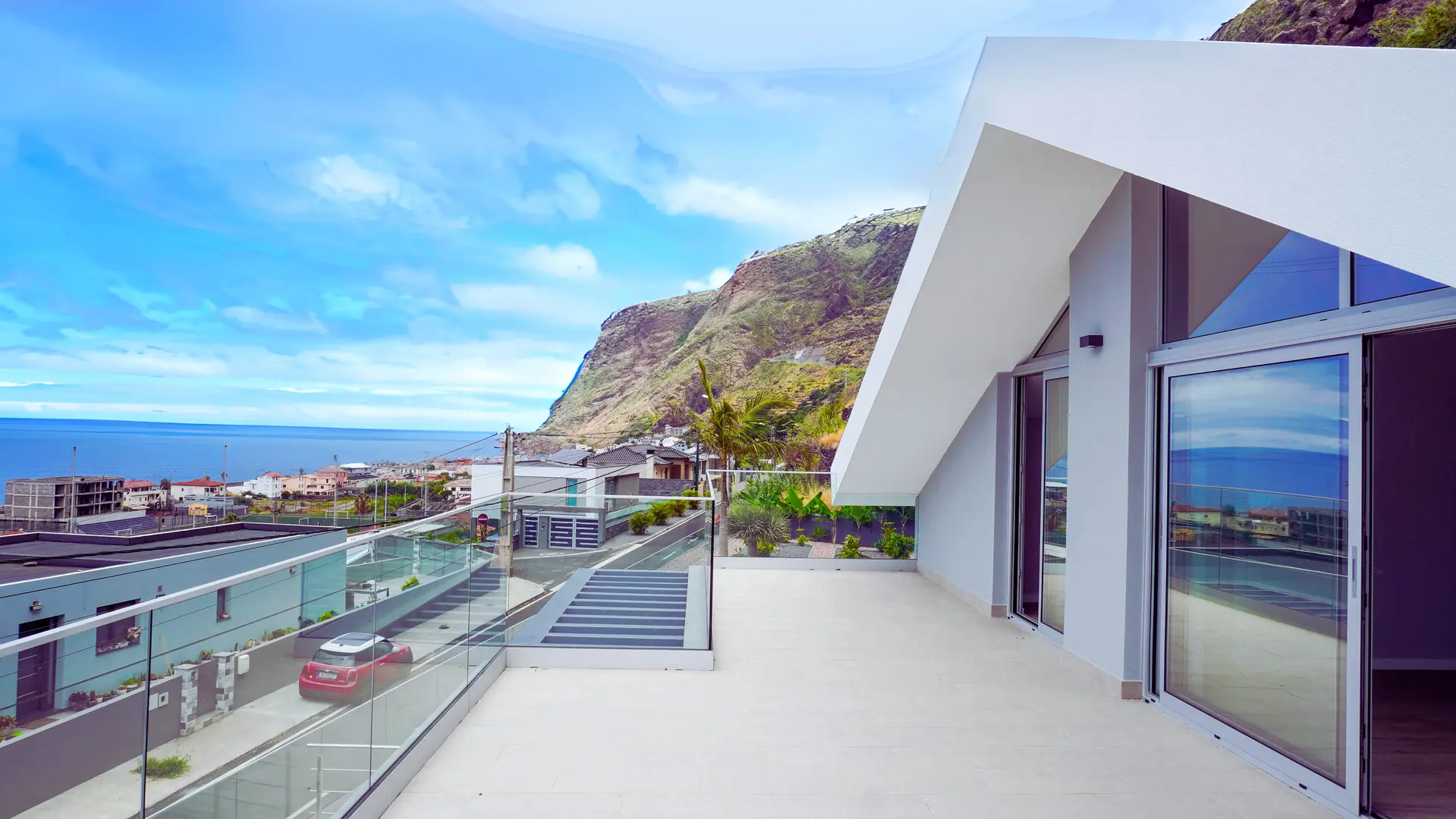 1 - venda casa frente ao mar paul do mar madeira portugal