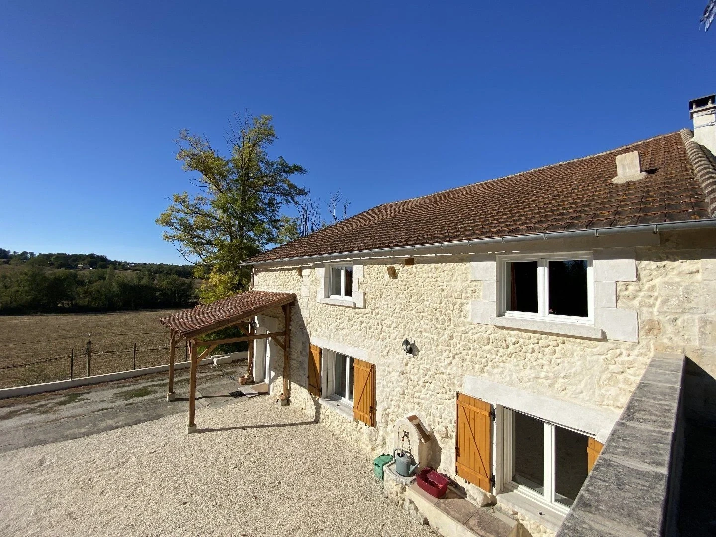 1 - vente maison celles charente-maritime france
