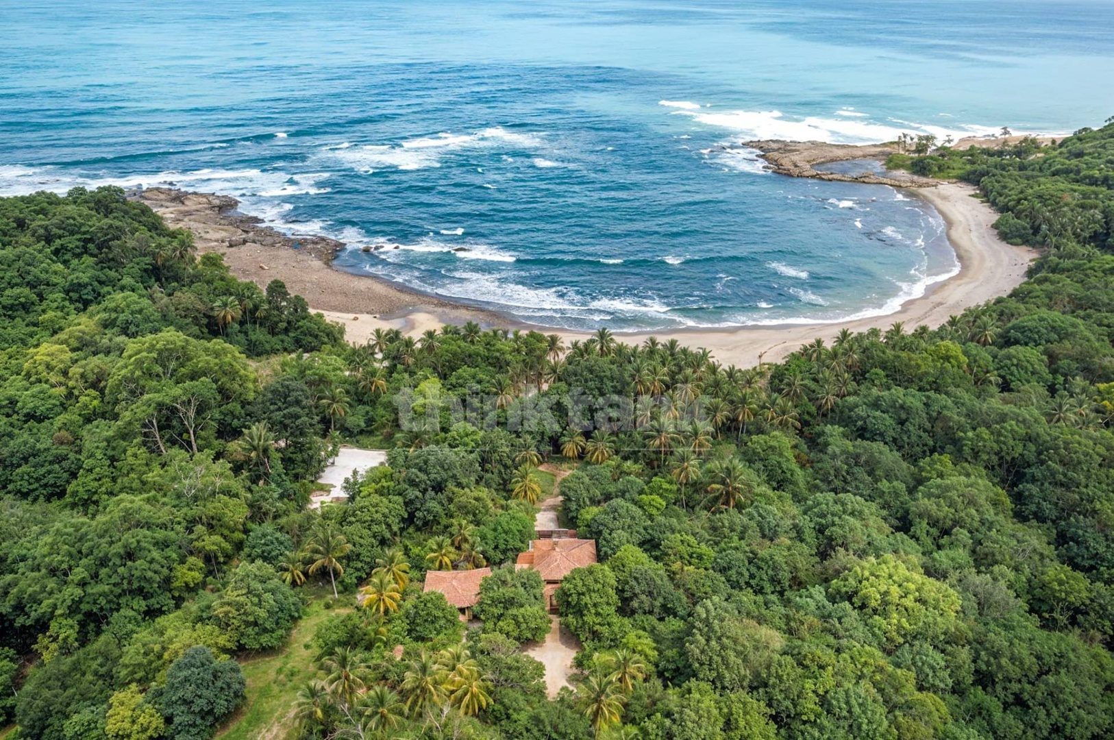 1 - vente maison pieds dans l'eau mal país puntarenas costa rica