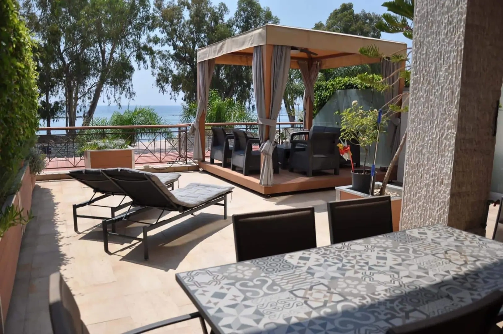 1 - venta apartamento vista al mar yermasoyia limassol chipre