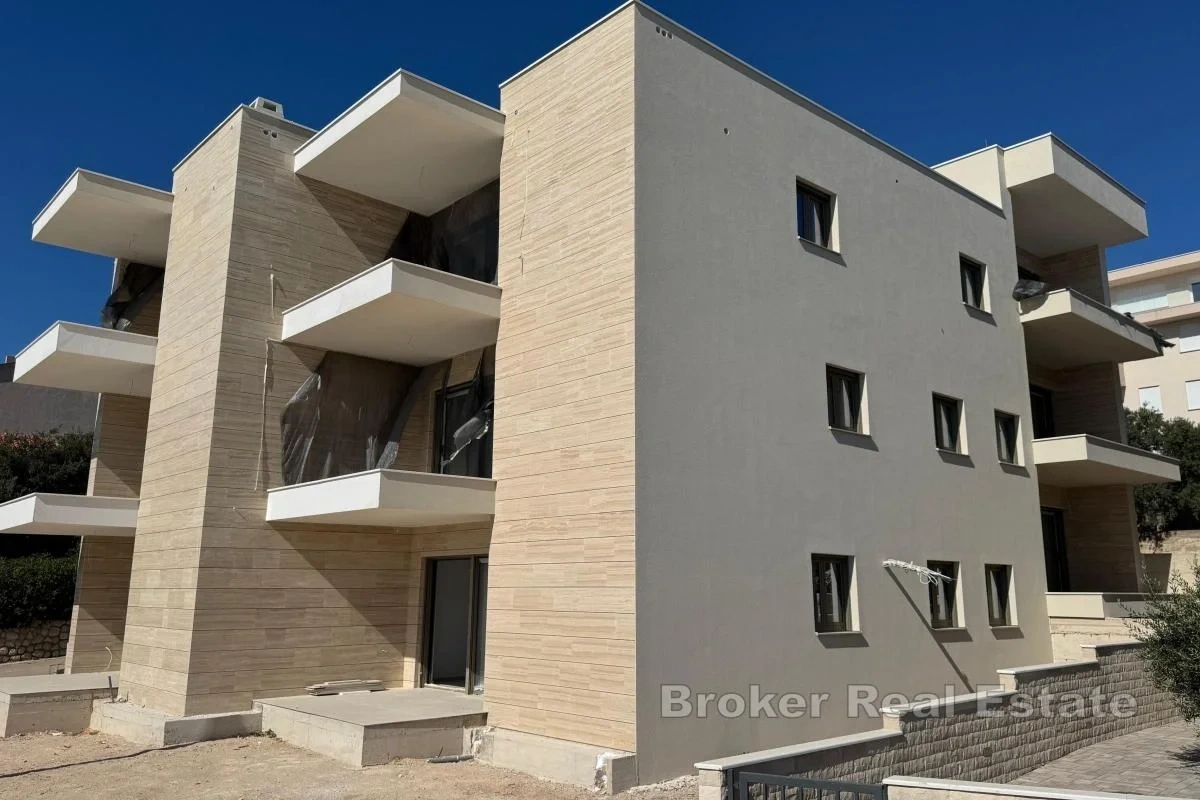 2 - продажа квартира ноги в воде pag задарская хорватия