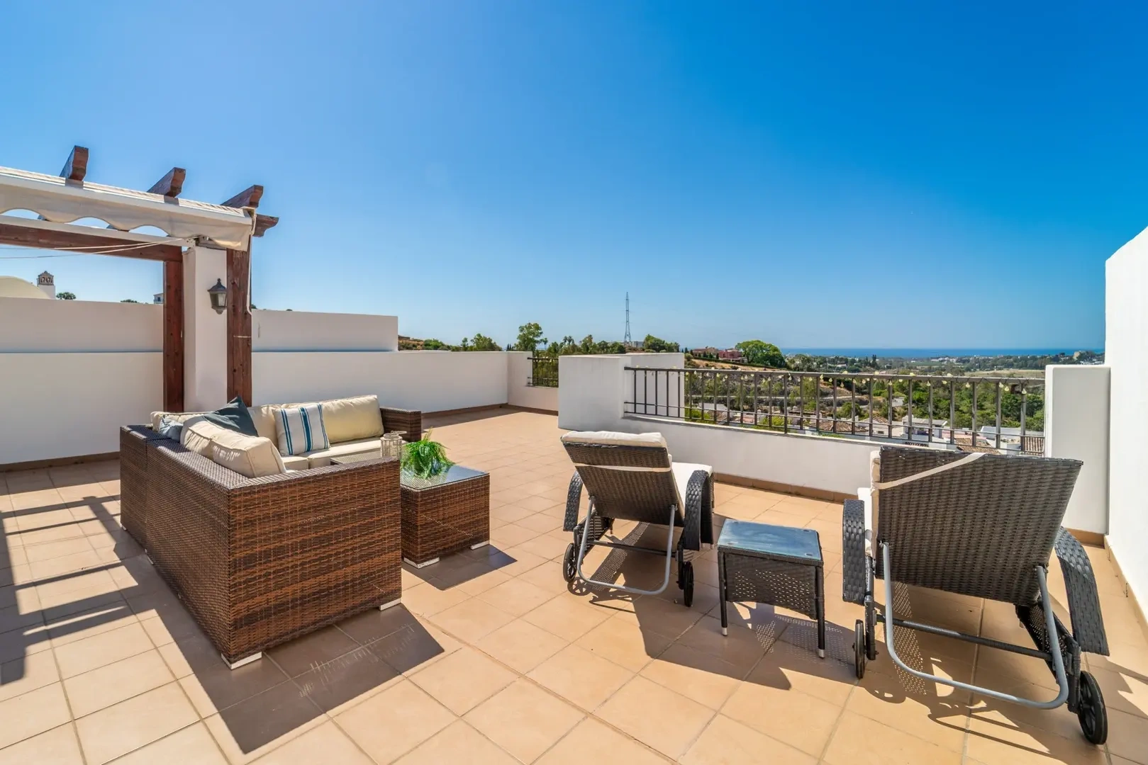 1 - venta apartamento vista al mar benahavis - costa del sol andalucía españa