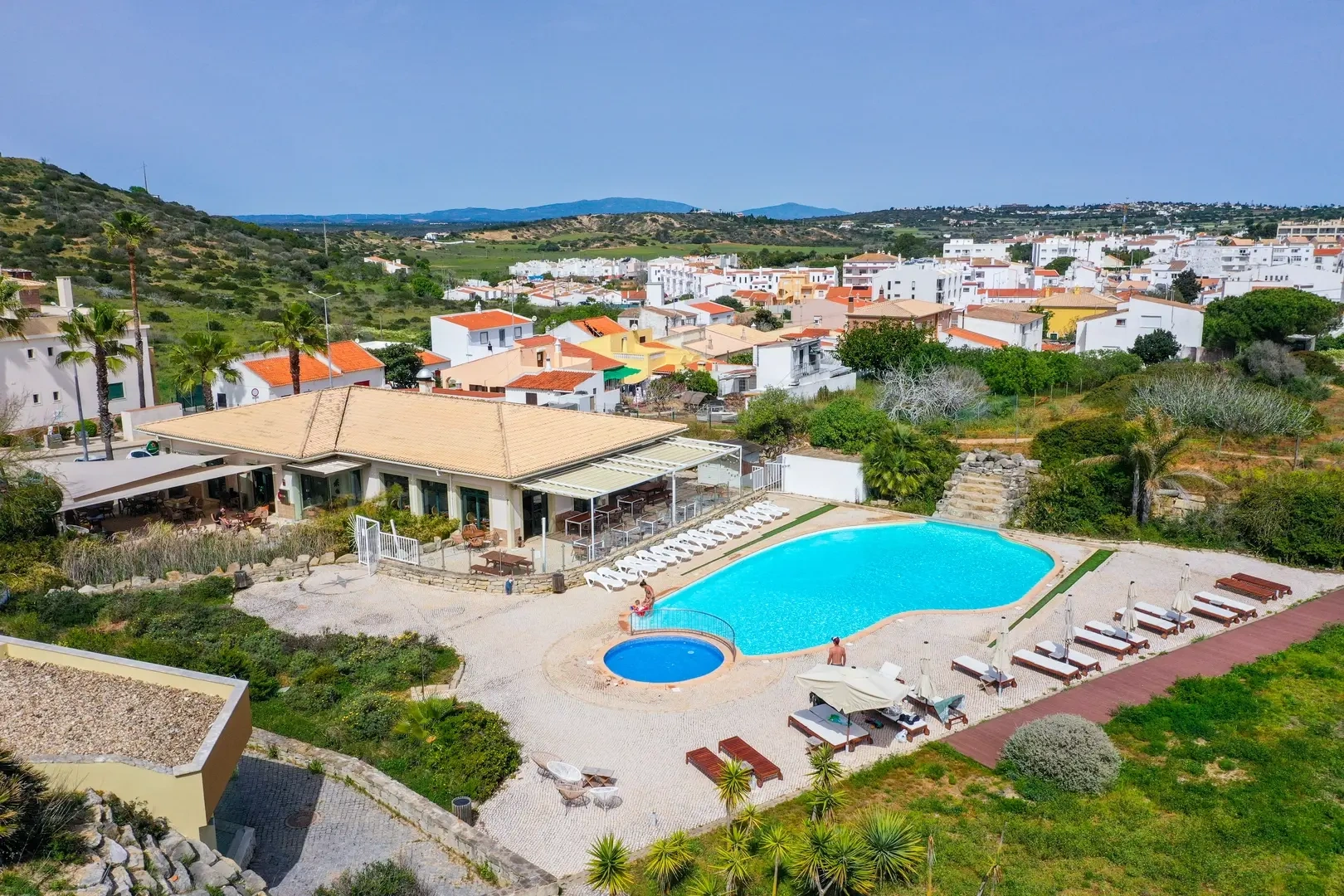 1 - verkoop winkel uitzicht op zee vila do bispo algarve portugal