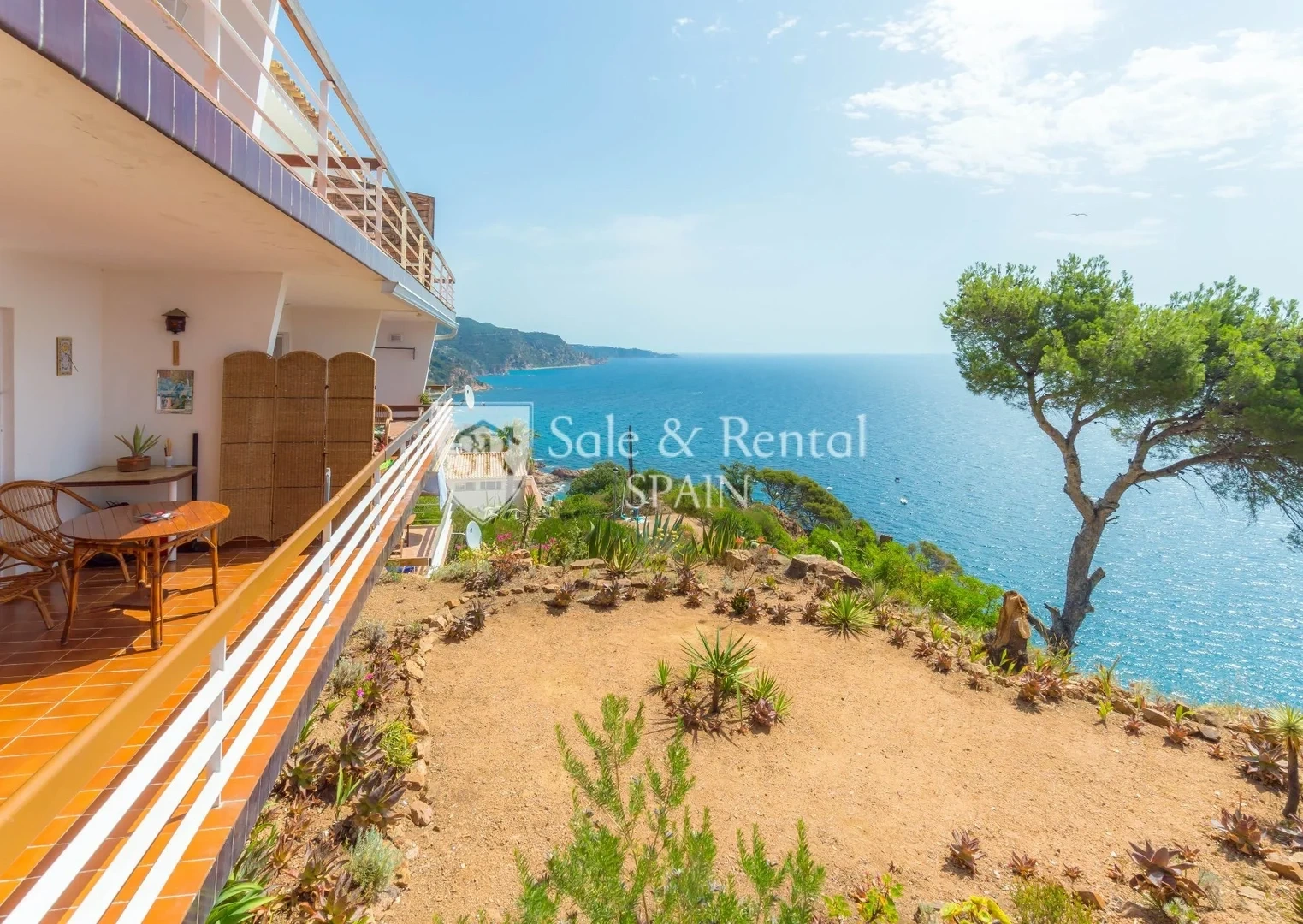 1 - vente appartement pieds dans l'eau tossa de mar catalogne espagne