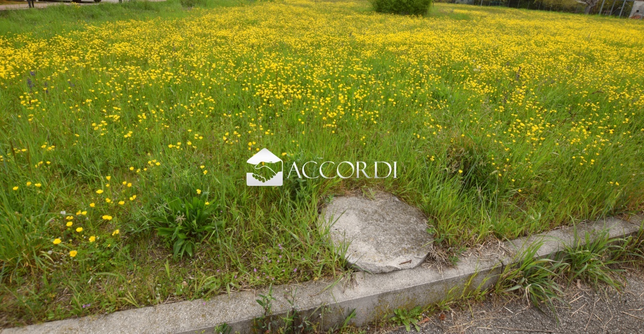 Terreno de 1 400 m²