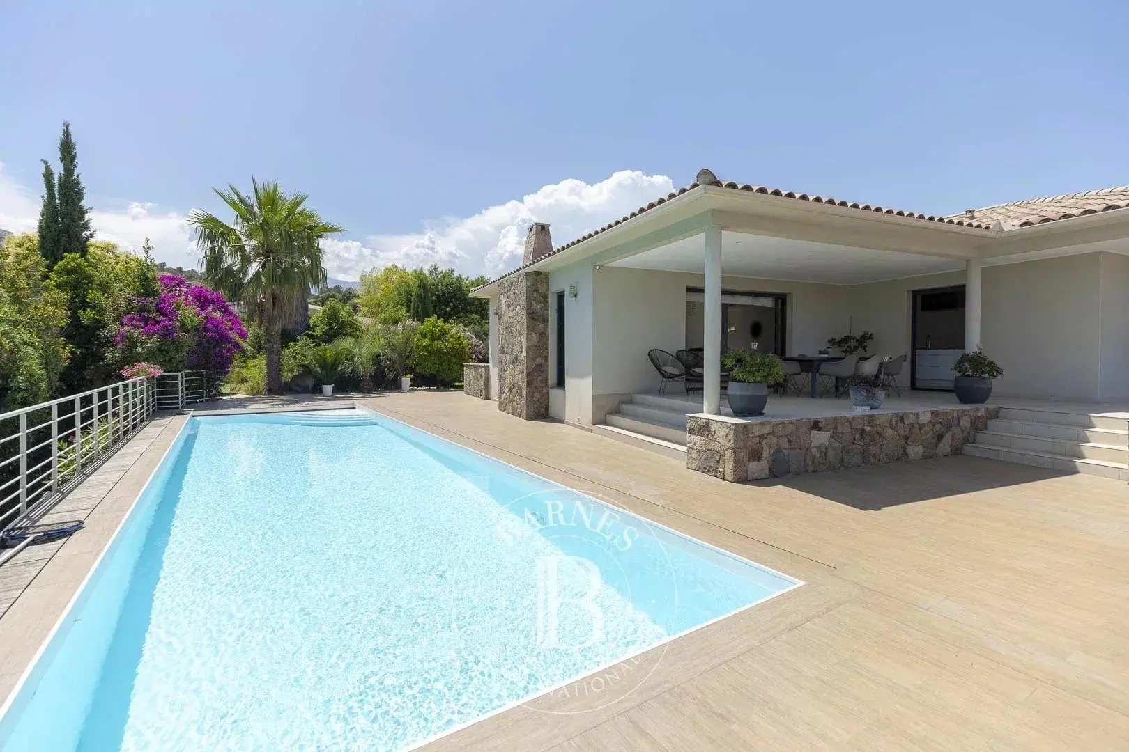 2 - venda villa vista de mar sari-solenzara corse (du-sud) frança