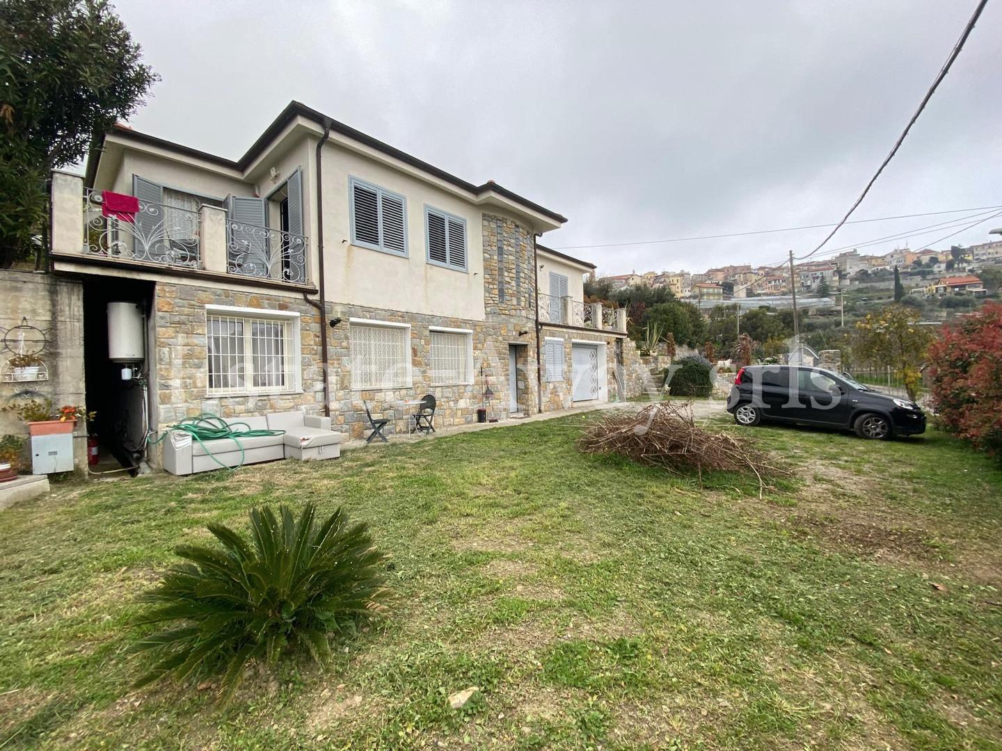 2 - verkoop huis uitzicht op zee ospedaletti liguria italië
