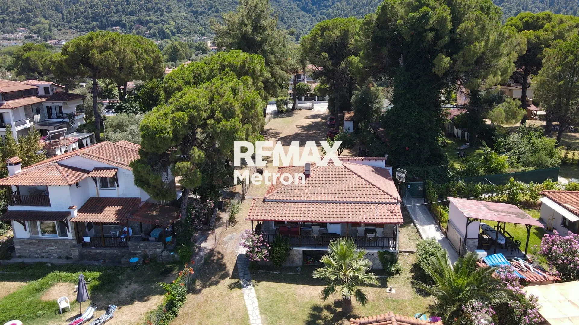 2 - vente maison pieds dans l'eau vourvourou macédoine centrale grèce