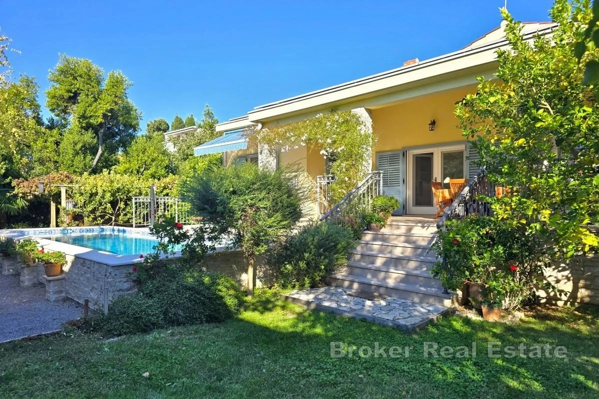 2 - venda casa a praia ao pé kaštela split-dalmácia croácia