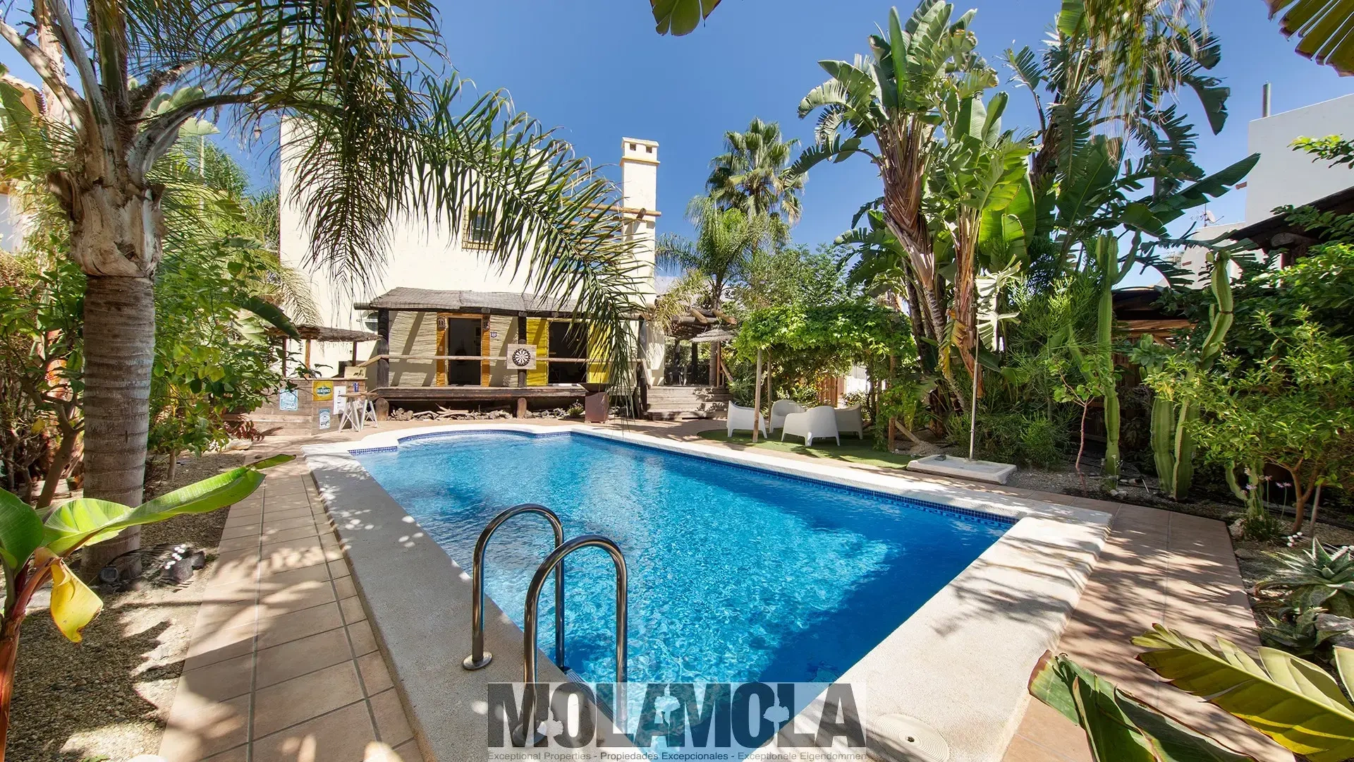 2 - продажа villa ноги в воде vera-playa андалусия испания