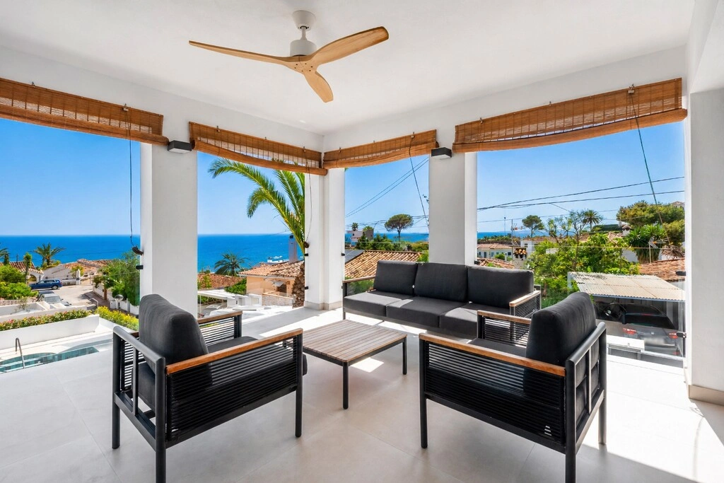 Casa vista al mar con 4 dormitorios