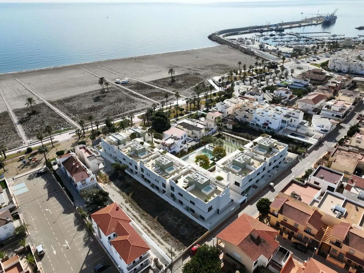 2 - verkoop appartement aan het water vera andalusië spanje