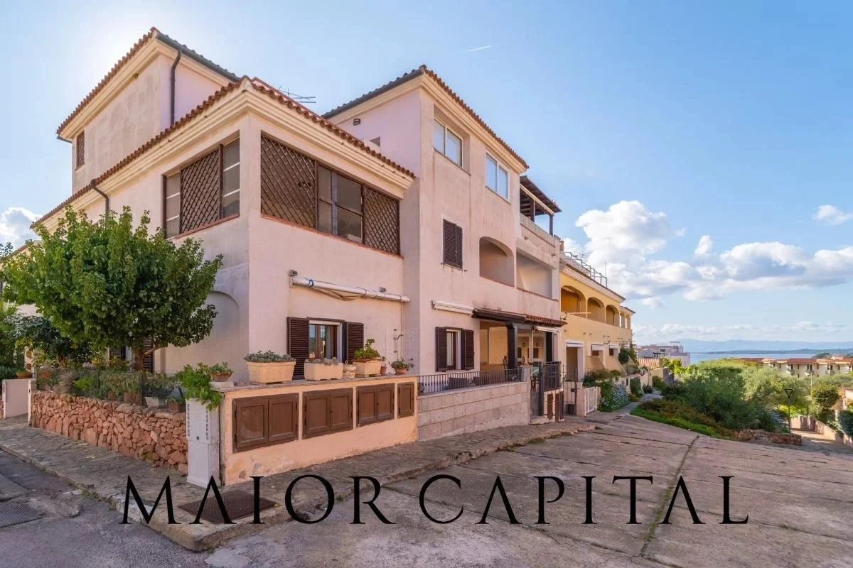 1 - venda apartamento vista de mar golfo aranci sardenha itália