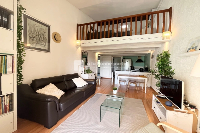 2 - apartment for sale in saint-cyr-sur-mer var france