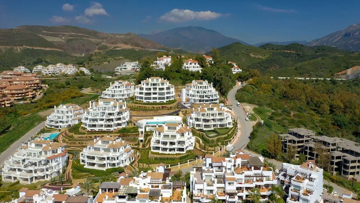 2 - venda apartamento vista de mar nueva andalucia andaluzia espanha