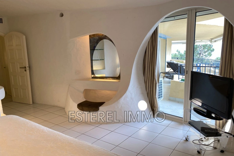 2 - apartment for vacation rentals in théoule-sur-mer alpes-maritimes france