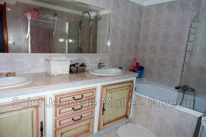 2 - house for sale in saint-savournin bouches-du-rhône france