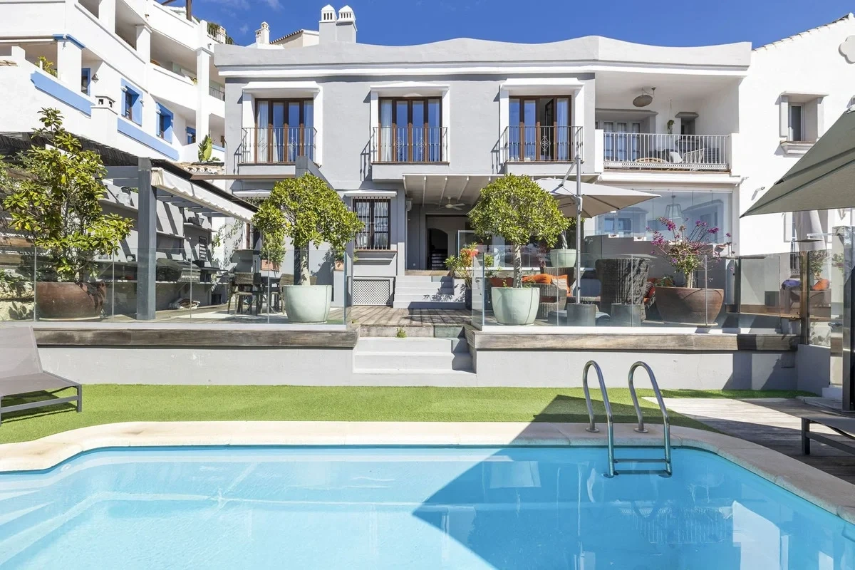 1 - verkoop huis uitzicht op zee benahavis - costa del sol andalusië spanje