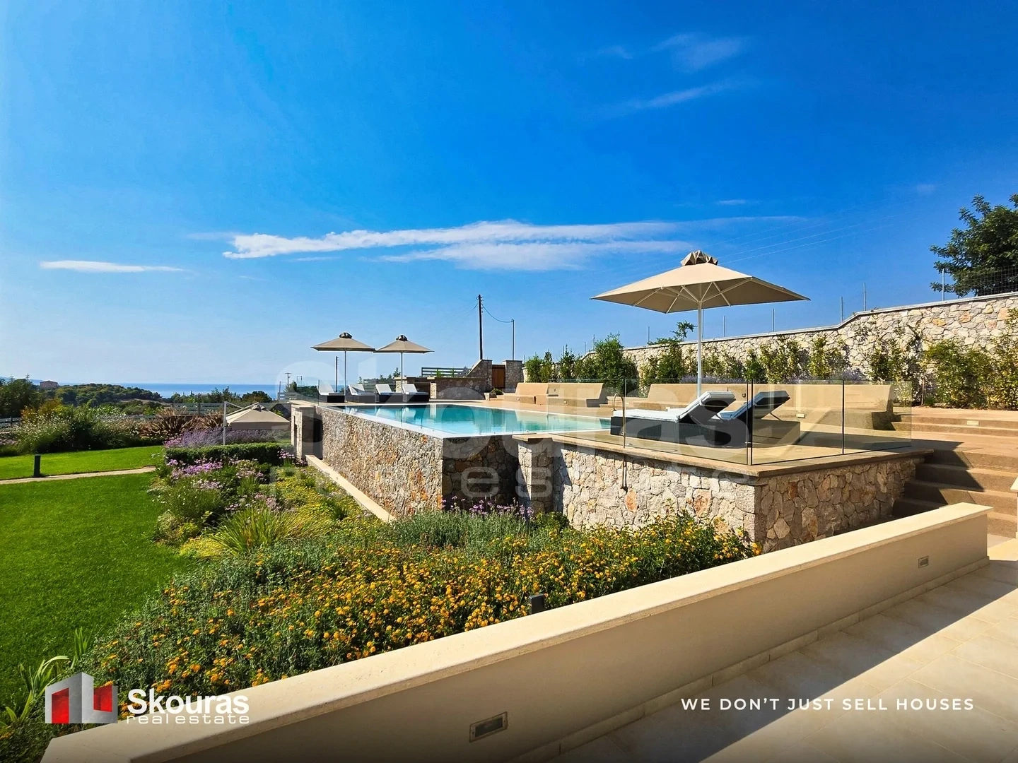 2 - venta casa frente al mar petrothalassa peloponeso grecia