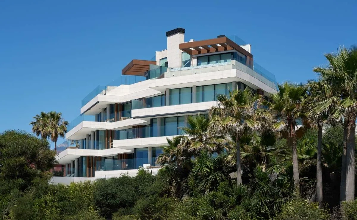 1 - verkauf wohnung direkt am wasser estepona - costa del sol andalusien spanien