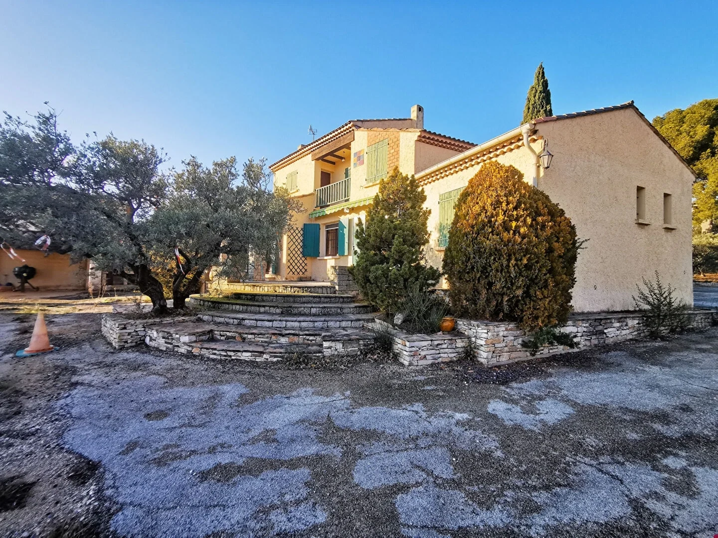 2 - venda casa la fare-les-oliviers bouches-du-rhône frança
