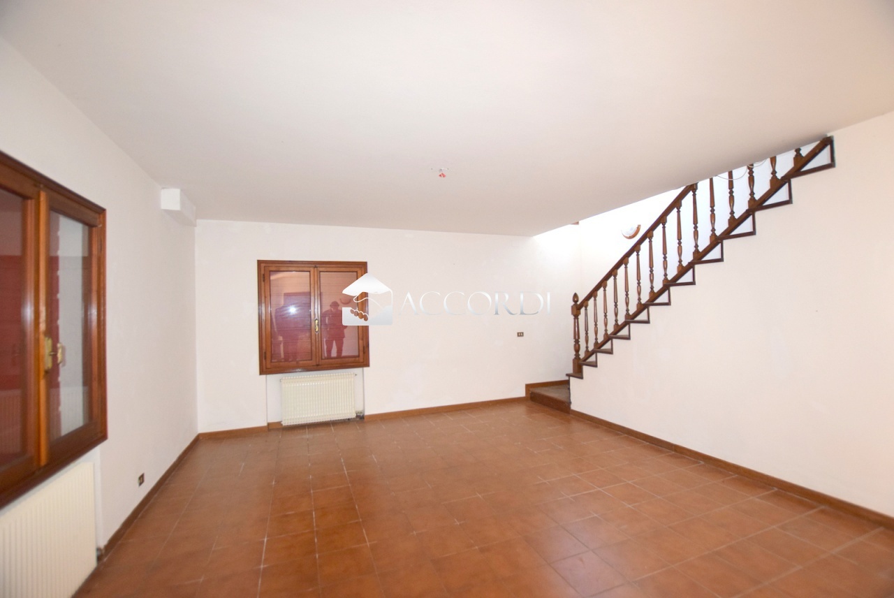 2 - venta casa monfumo véneto italia