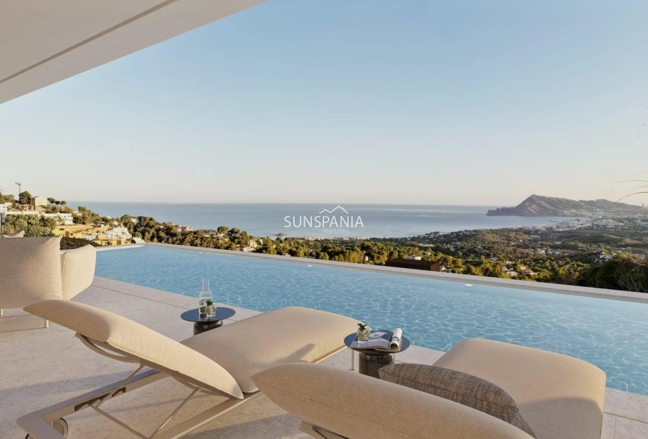 4 bedroom sea view house with swimming pool