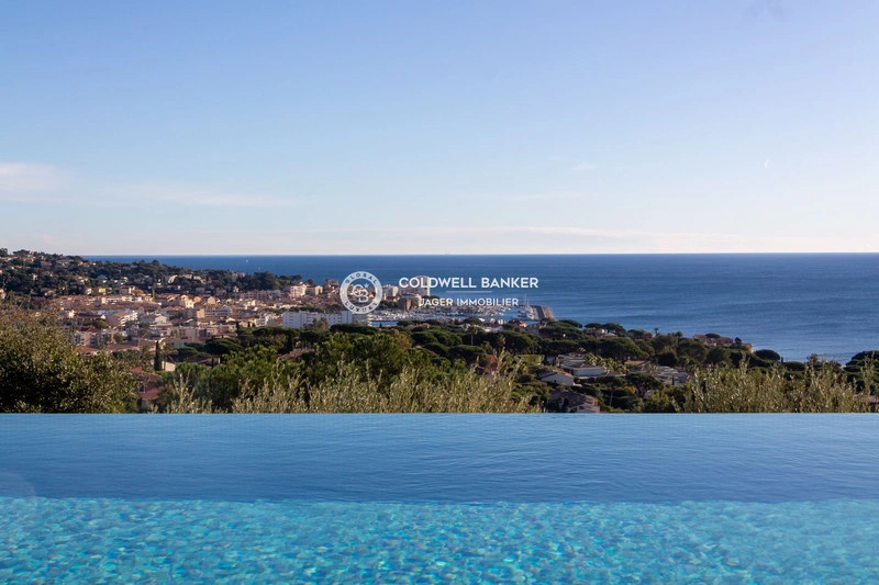 Casa vista mare con piscina